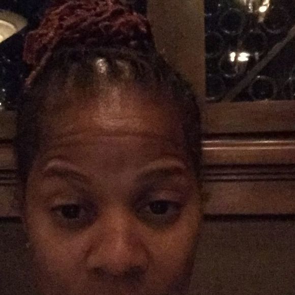 Meet your Posher, Latoyia - Picture 1 of 1